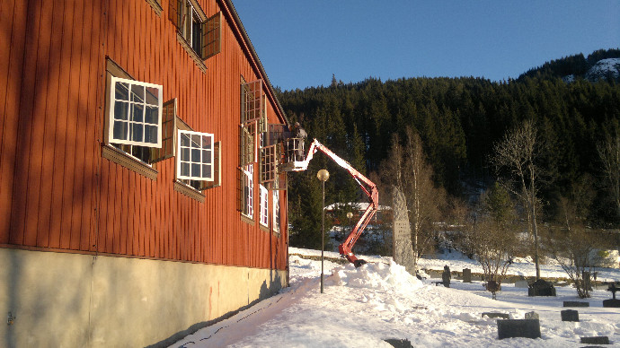 Meldal kirke vinduer8