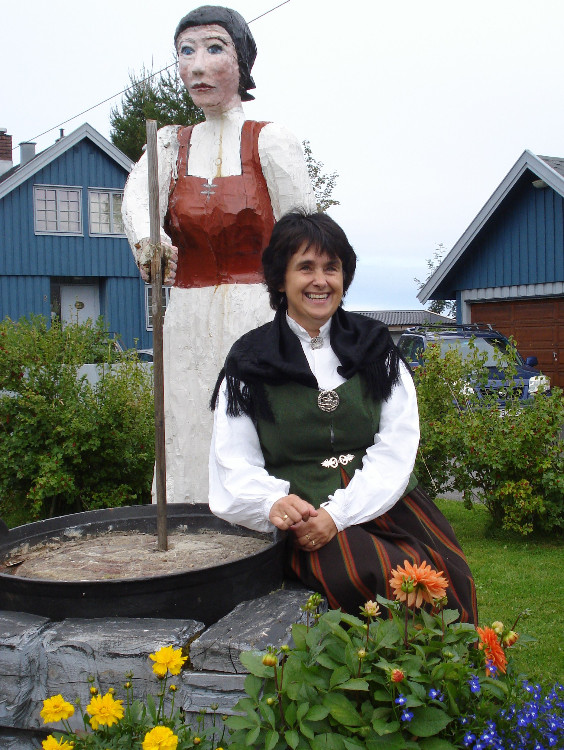 007Torgdag ÅstaResell