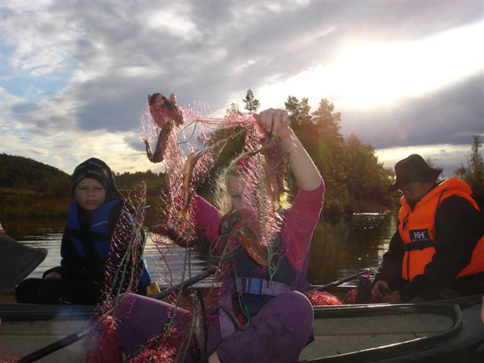 Speiderne på kanotur til Krokvatnet i Surnadal