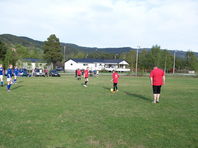 Meldal 1, jenter 12