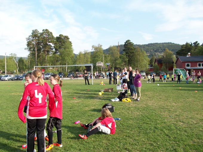 Meldal 1, jenter 12