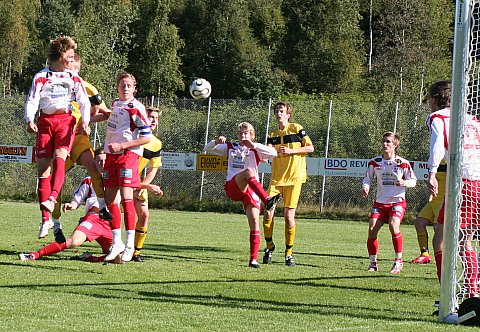 A – laget fosser videre, juniorene gikk på en nesestyver!