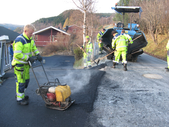 Asfaltlegging i Bergslia