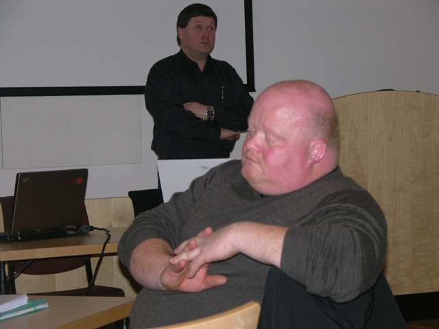 Erik_Kalstad__i_bakgrunnen_Odd_Arild_Svartbekk