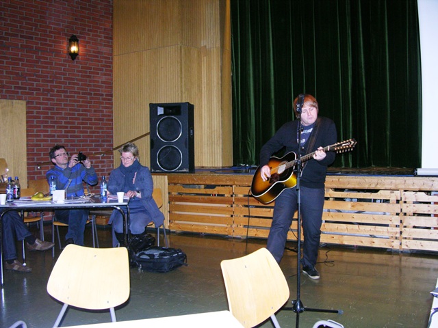 Torbj__rn_Wekre__Marianne_Solbakken_og_Askil_Holm_fra_Distriktssenteret
