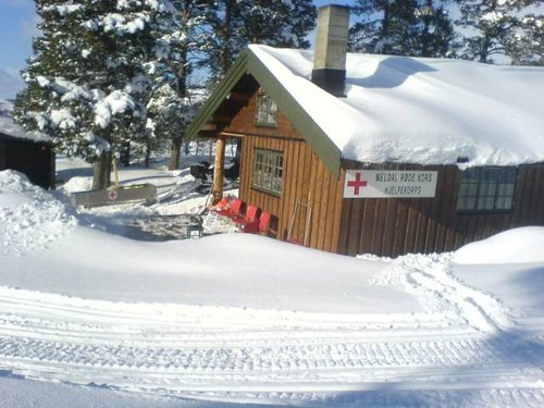 Røde KOrs-hytta i Resdalen. Foto: Meldal Røde Kors Hjelpekorps