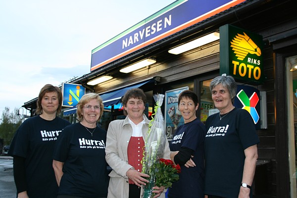 Bil-Flax hos Narvesen på Løkken. Foto: Marit Mjøen