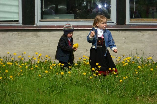 Det ble tid til å plukke blomster også.