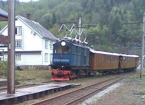 Svorkmo_stasjon_1.jpg