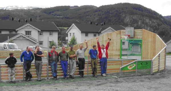 Ballbingen ved Grefstad skole er ferdig! Foto: Hans Borchsenius