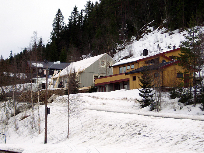 Hus på en - to – tre