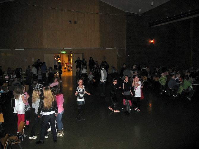 Barnefesten i samfunnshuset