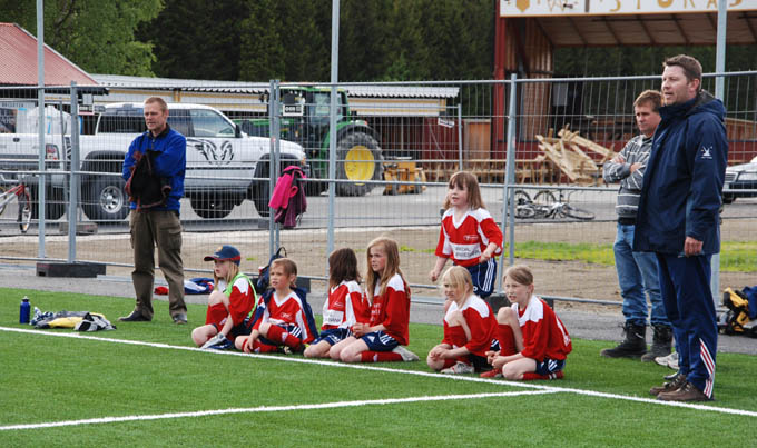 Historiens første kamp på kunstgresset på Heggøya