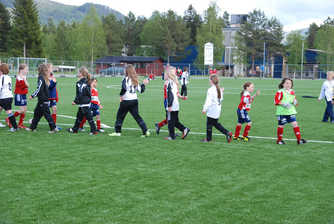 Historiens første kamp på kunstgresset på Heggøya