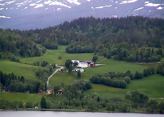 Midtsommerfeiring i Laksøybygda