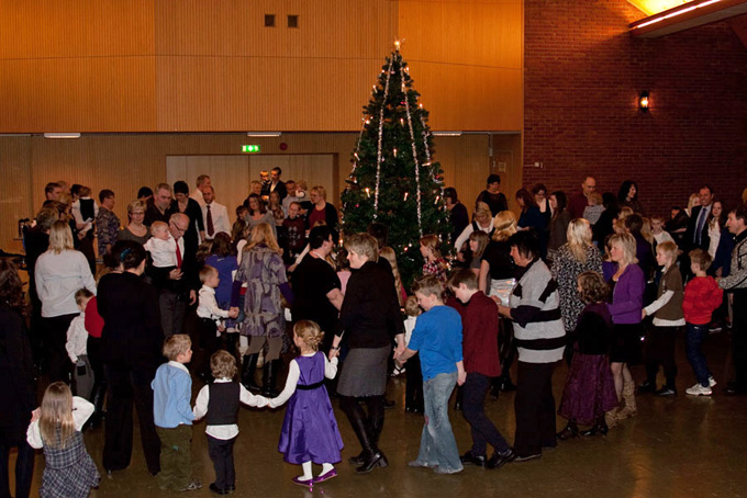 Trivelig juletrefest