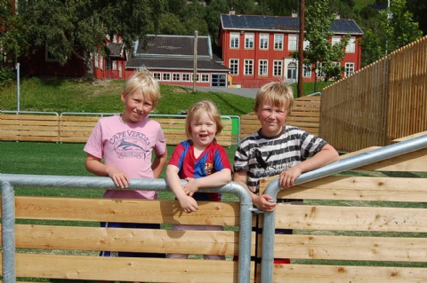 De gleder seg til ferien på Kreta.  