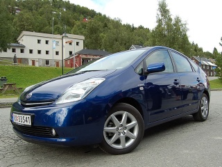 Den oceanblå hybridbilen 