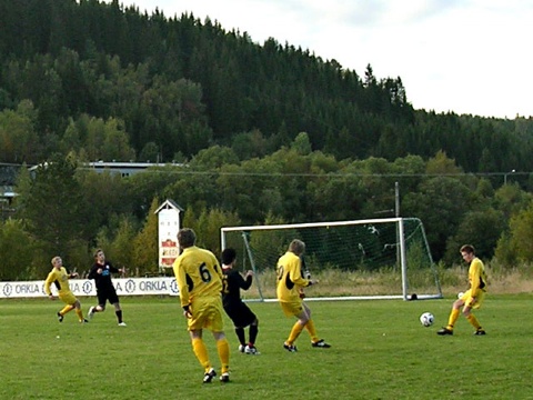 Meldal i angrep  