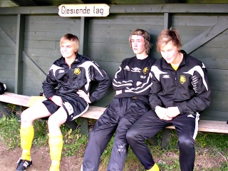 Reservebenken f.v. Eirik Solem, Ola Resell og Lars Syrstad 