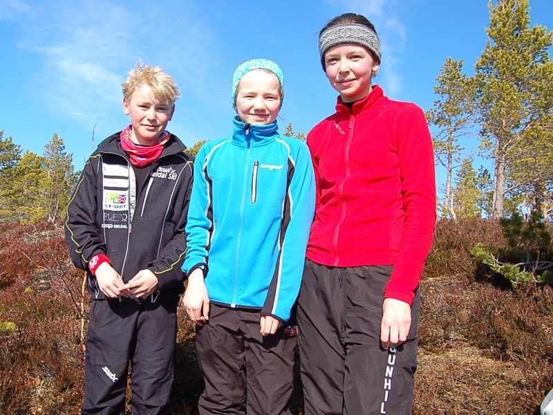 Sondre Sørløkk, Randi Lilleås og Gunhild Løkken Lommundal gikk hele rennet baklengs  