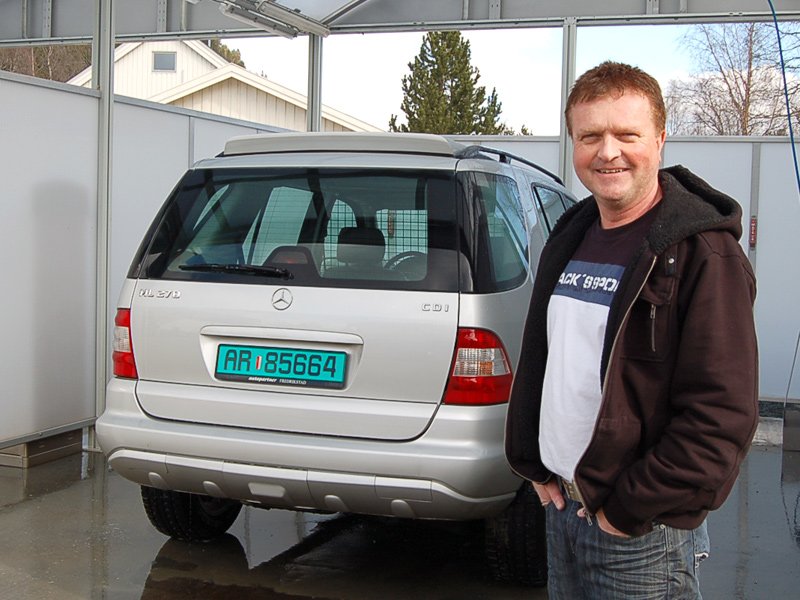 Godt fornøyd med resultatet. Nå har han kjøpt seg kort til bruk på automaten  