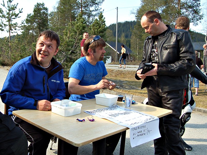 Ivar Holte og Leif Morten Harang solgte fergebilletter  