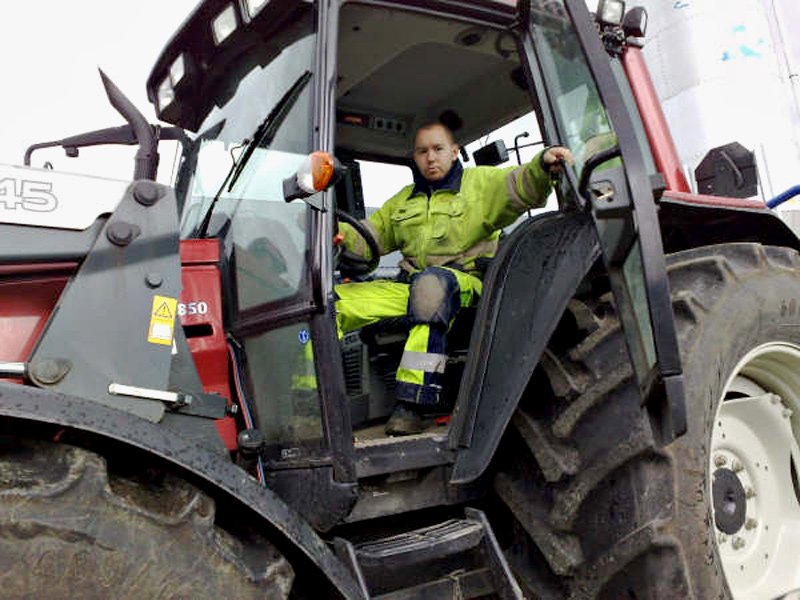 Leif Anders på traktoren 