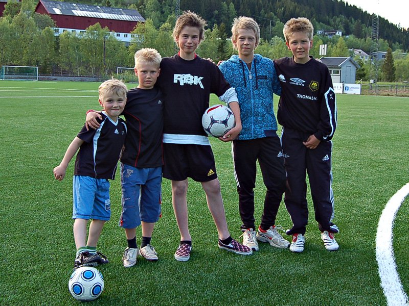 F. v. Ole Johan Volden Sletvold, Christian Jonli, Tor Håkon Syrstad, Stan Snøsen og Thomas Syrstad  