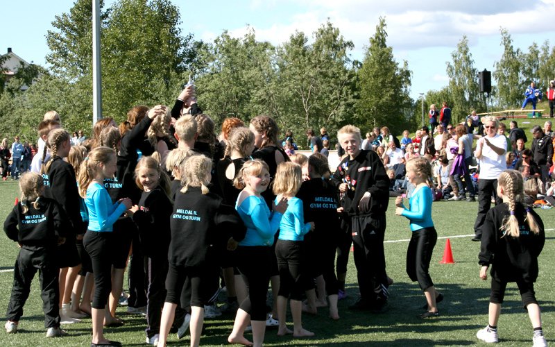 Stor glede da vi vant pokalen i konkurranse om beste Spesialtroppsprogram o/15 stk i Sør-Trøndelag krets  