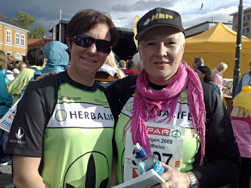Anne Helen Øye og Britt G. Moen før start 