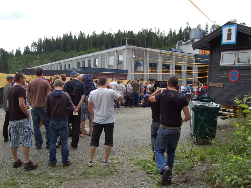 Køen vokste fort onsdag 