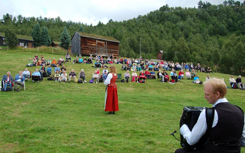 Trekkspillmusikk og lokketoner  