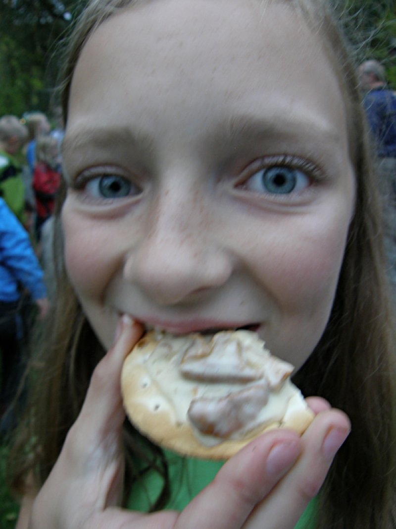 Merel Van Den Broek smaker på herligheten 