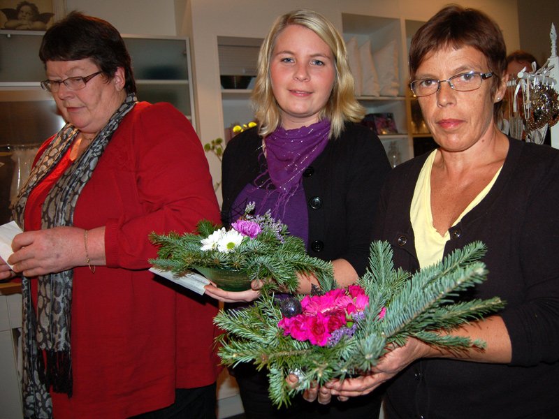Eli, Kristin og Gudveig. De fikk laga seg fine adventsdekorasjoner  