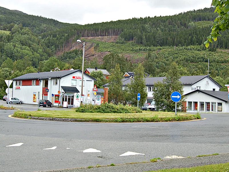 Rundkjøringa i Meldal sentrum 