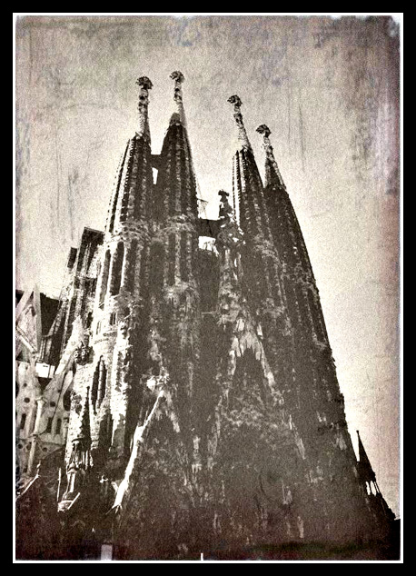 Sagrada-Familia_1.jpg