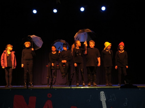Alle mann pa rulleband 040