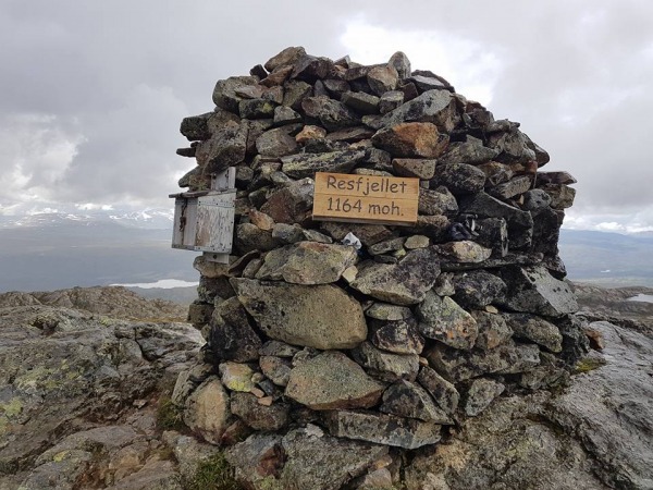 Resfjellet nytt skilt