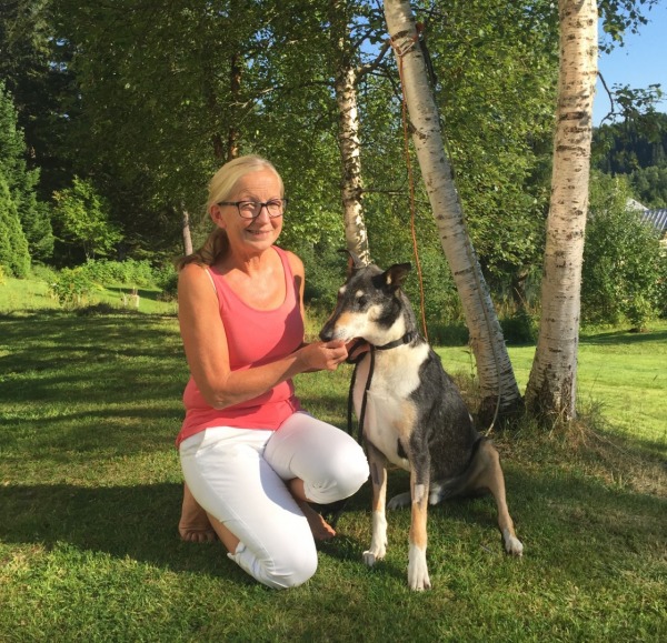Jorunn Loseth og hunden Arthur 3