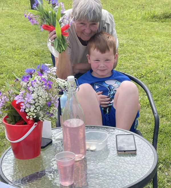 451833024 1516251969267800 2214935626944158894 n2.jpg Salg av villblomster og saft pa Gronlihjornet i Bjornli